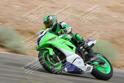 media/Jun-04-2022-WERA (Sat) [[b852bbbd55]]/Race 8 Superbike Expert Novice V7 HW/